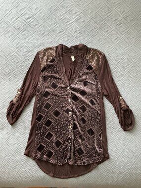 TINY by Anthropologie Leighton Velvet Buttondown blouse